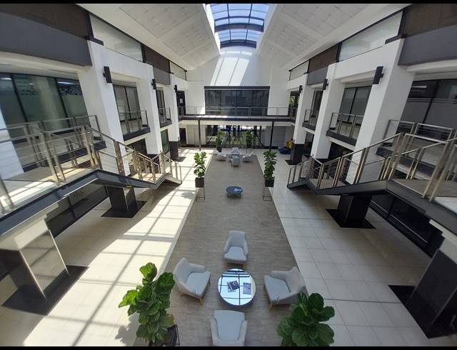 466M² OFFICE TO LET IN BRYANSTON
